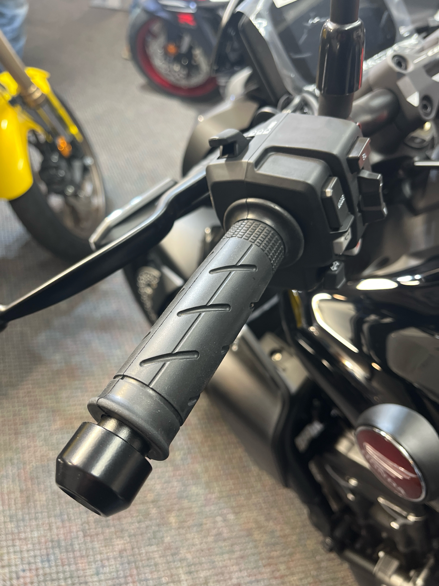 2024 Honda CB1000R Black Edition in West Bridgewater, Massachusetts - Photo 12