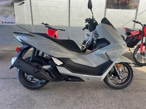 2025 Honda PCX in West Bridgewater, Massachusetts - Photo 1