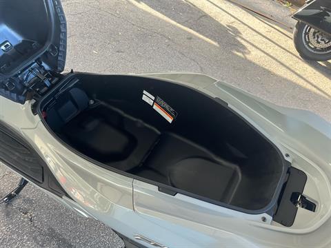 2025 Honda PCX in West Bridgewater, Massachusetts - Photo 5