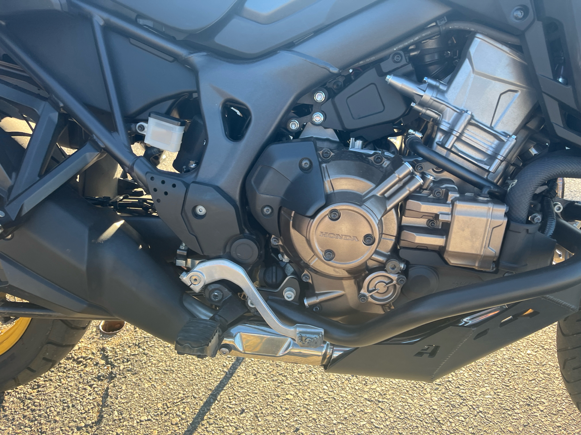 2019 Honda Africa Twin DCT in West Bridgewater, Massachusetts - Photo 3