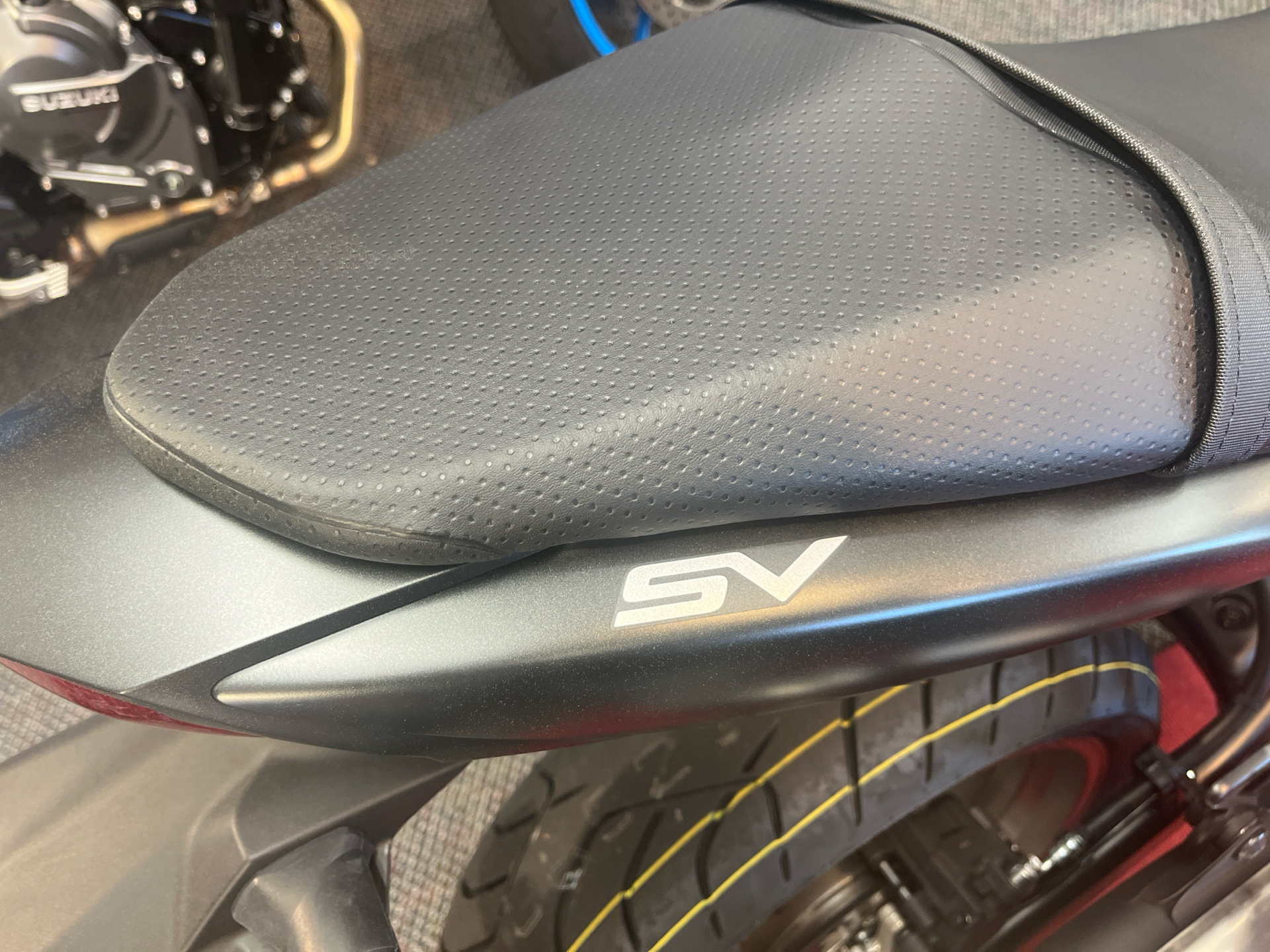 2025 Suzuki SV650 ABS in West Bridgewater, Massachusetts - Photo 3
