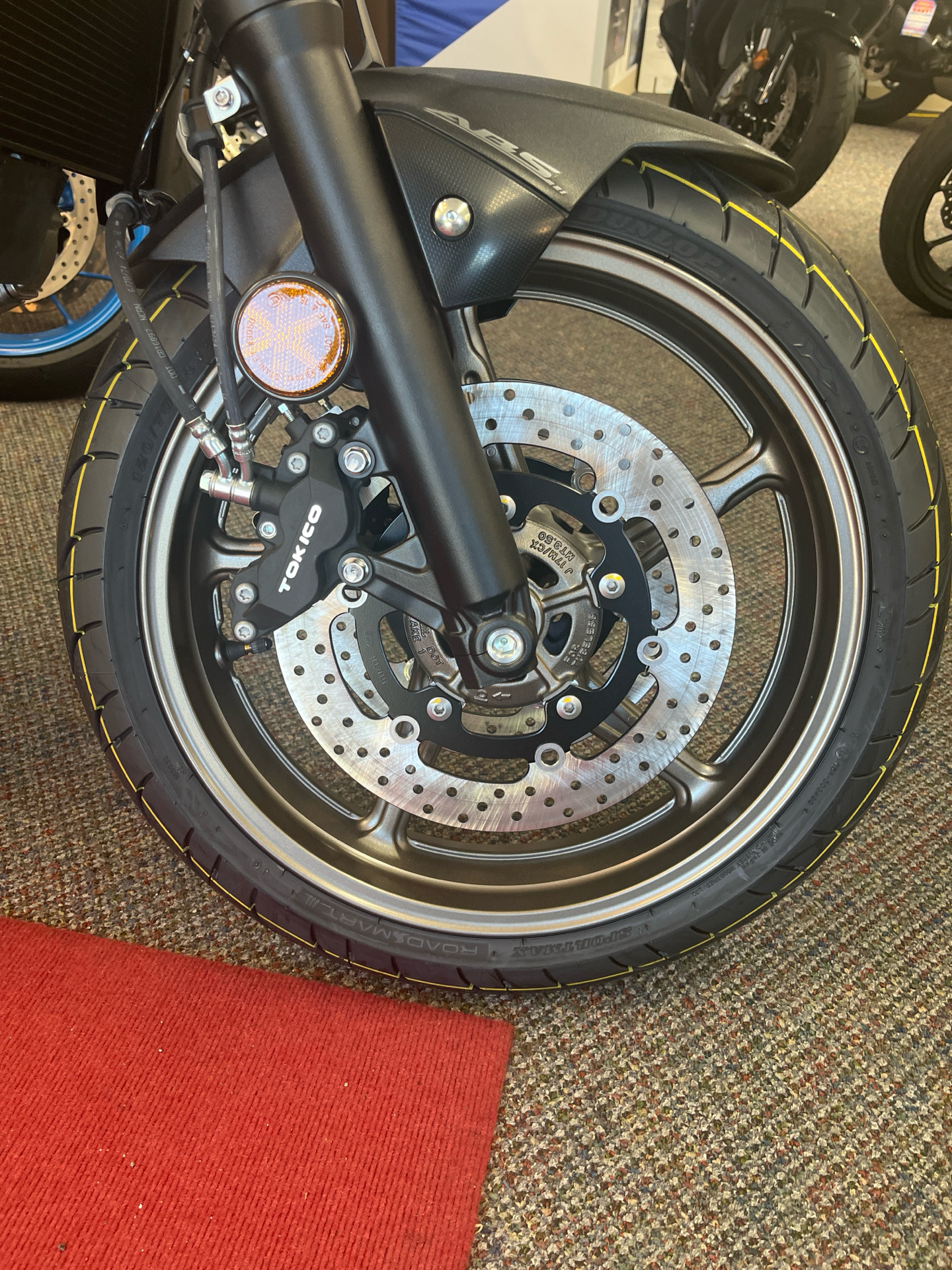 2025 Suzuki SV650 ABS in West Bridgewater, Massachusetts - Photo 5