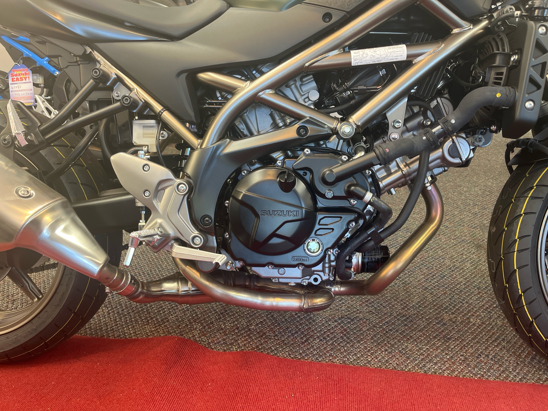 2025 Suzuki SV650 ABS in West Bridgewater, Massachusetts - Photo 6