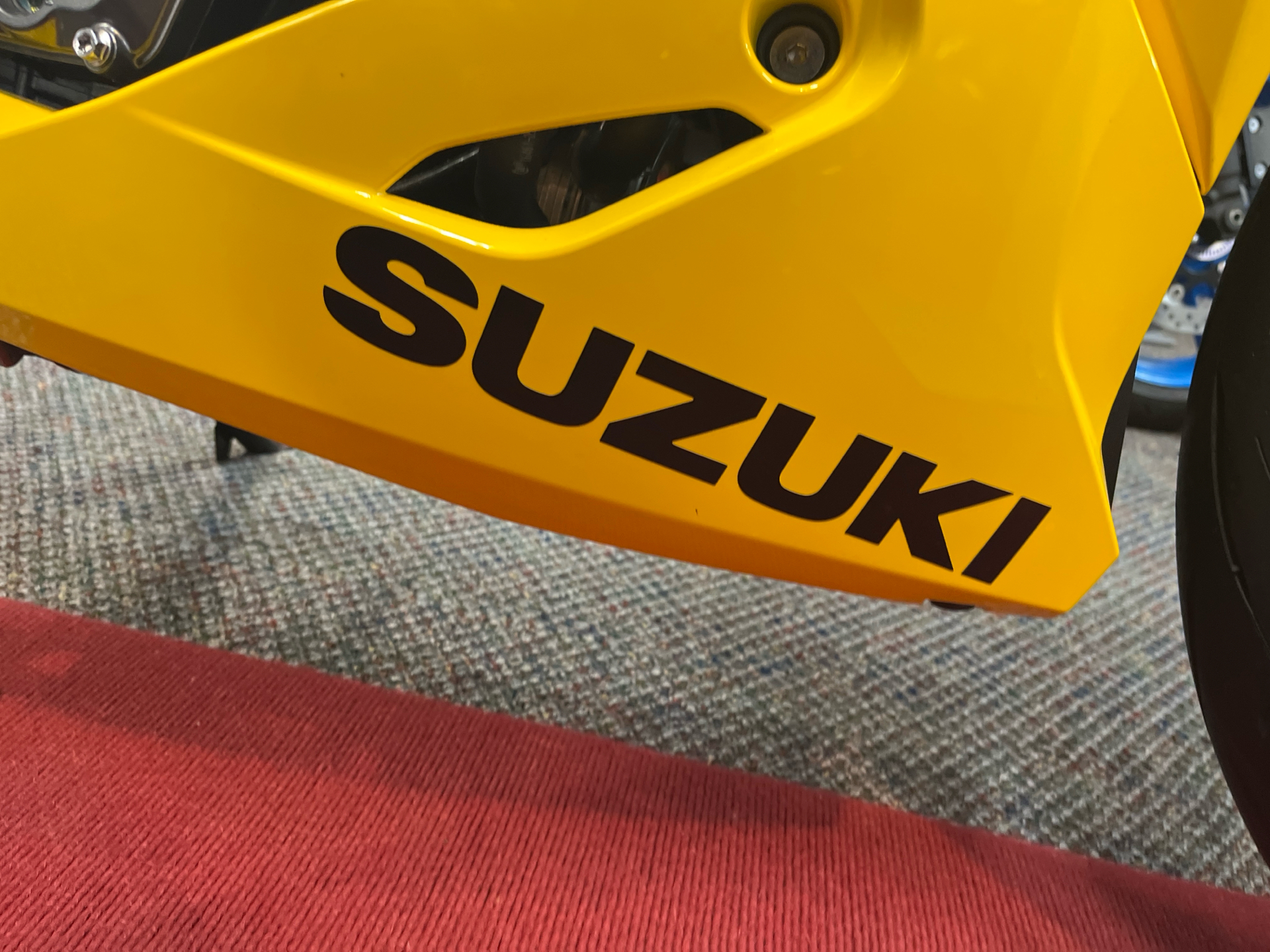 2024 Suzuki GSX-8R in West Bridgewater, Massachusetts - Photo 5