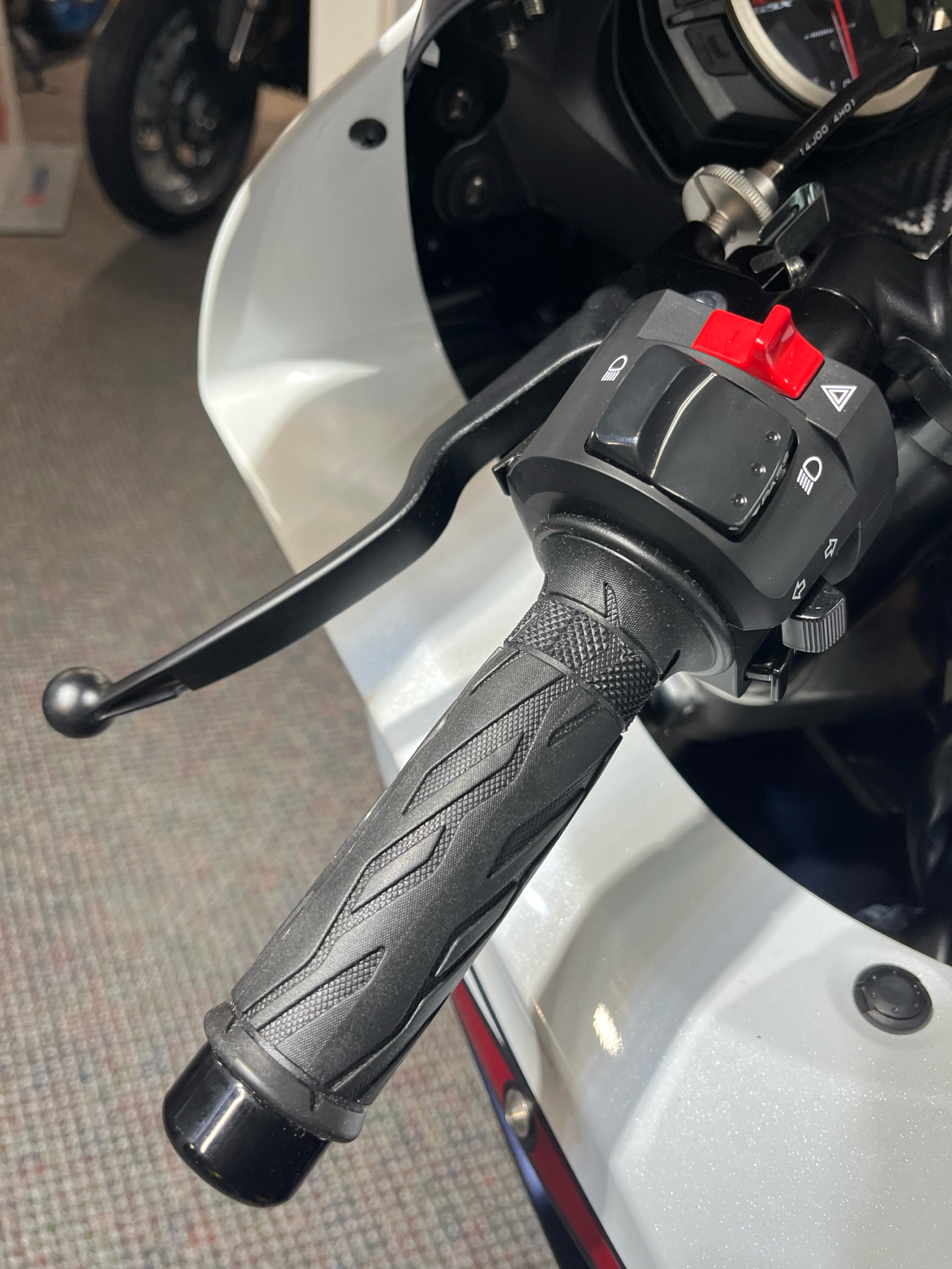 2025 Suzuki GSX-R600 in West Bridgewater, Massachusetts - Photo 9