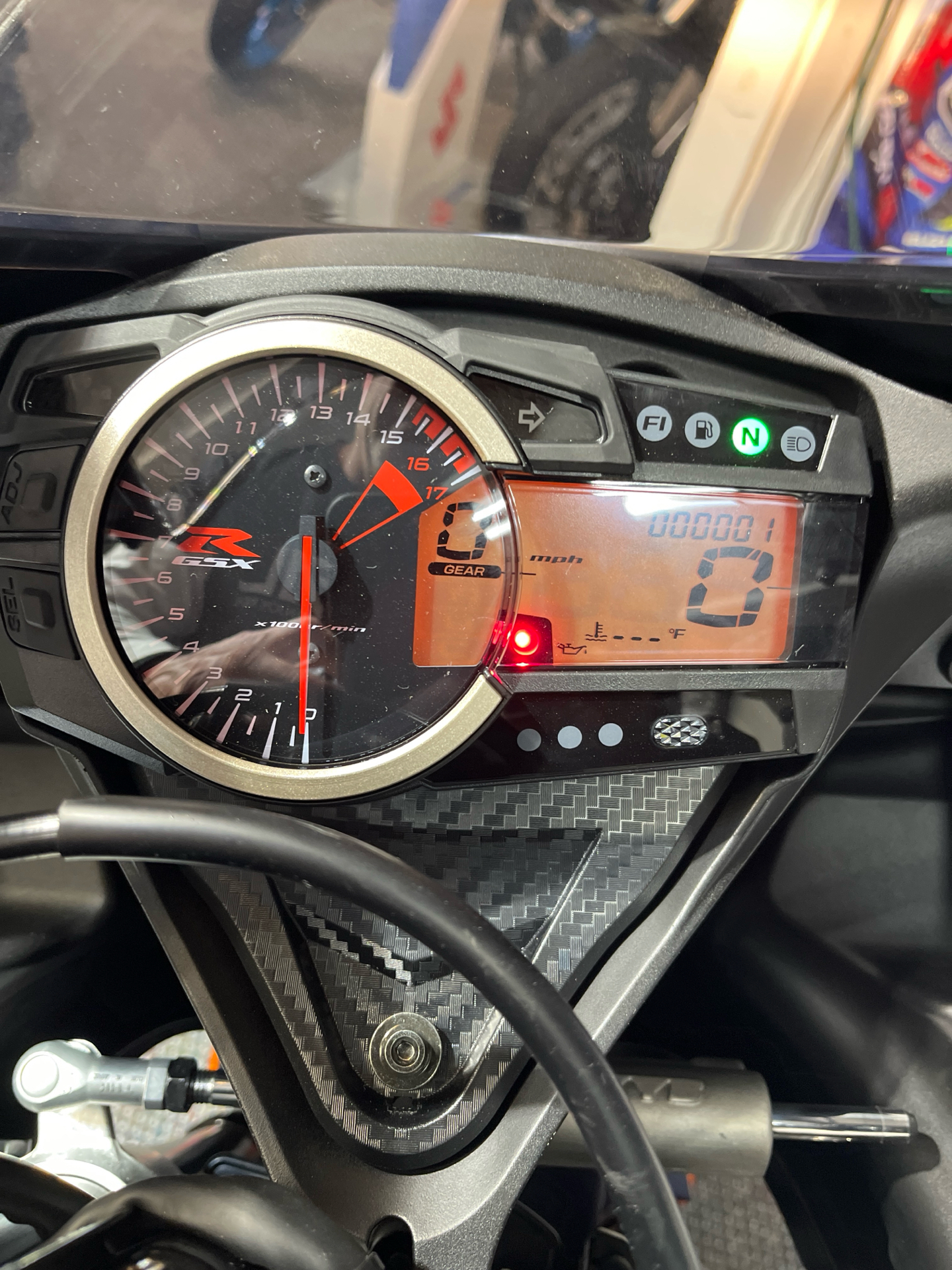 2025 Suzuki GSX-R600 in West Bridgewater, Massachusetts - Photo 10