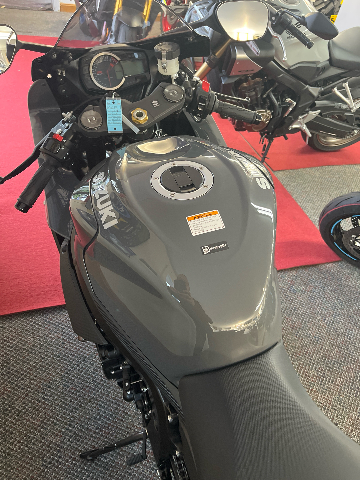 2025 Suzuki GSX-R600 in West Bridgewater, Massachusetts - Photo 6