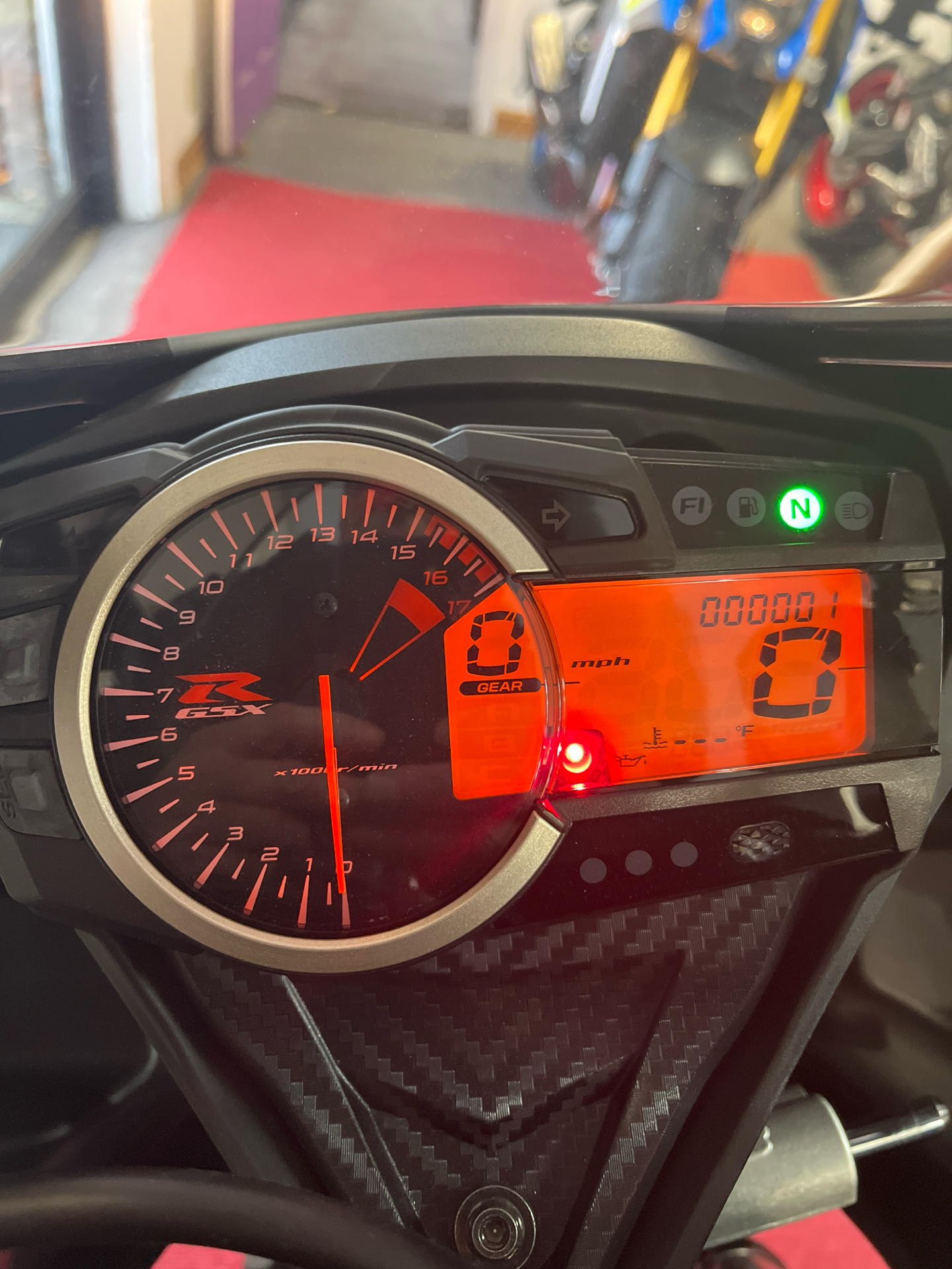 2025 Suzuki GSX-R600 in West Bridgewater, Massachusetts - Photo 7