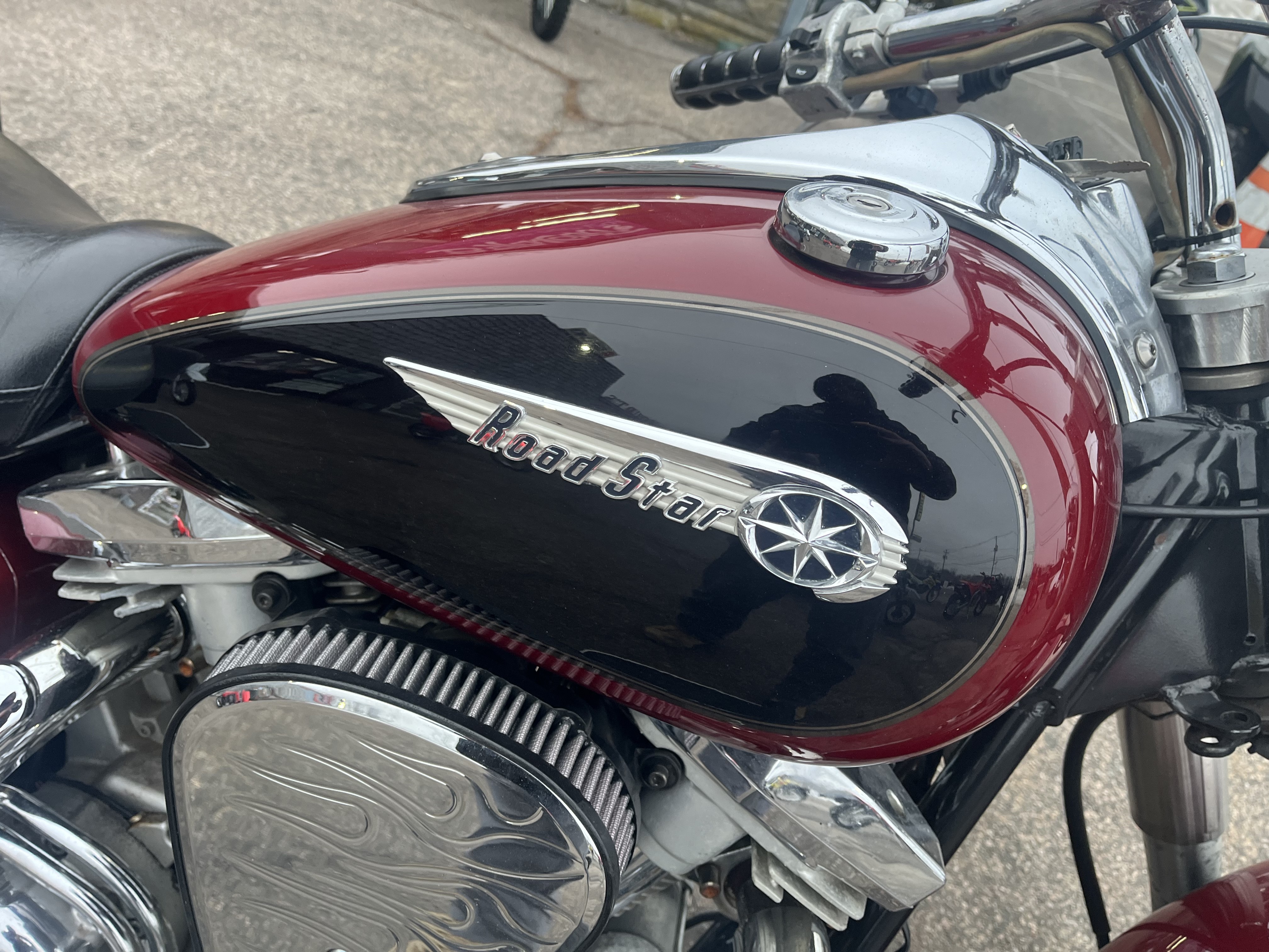 2001 Yamaha Road Star in West Bridgewater, Massachusetts - Photo 2