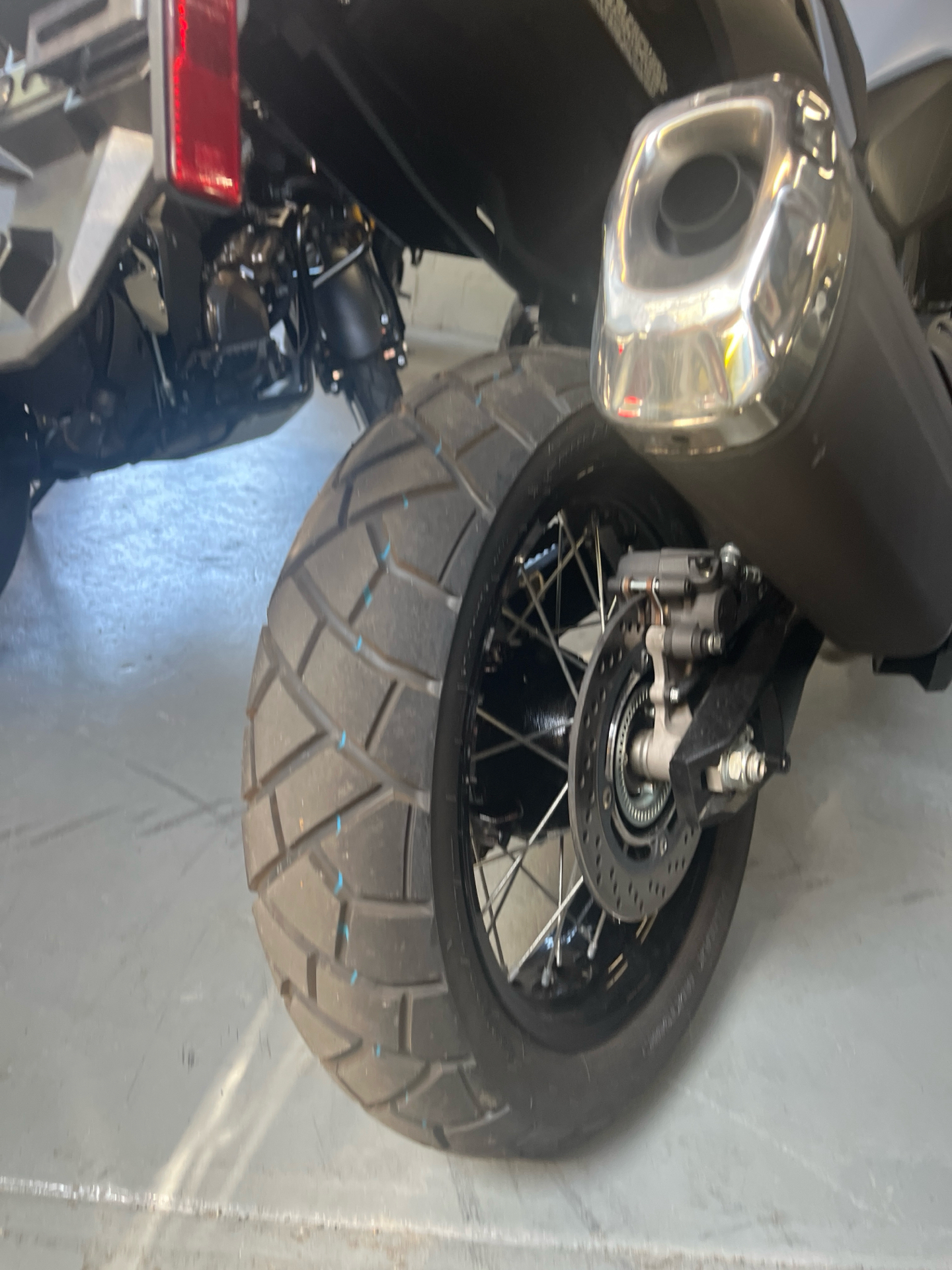 2023 Suzuki V-Strom 800DE in West Bridgewater, Massachusetts - Photo 5