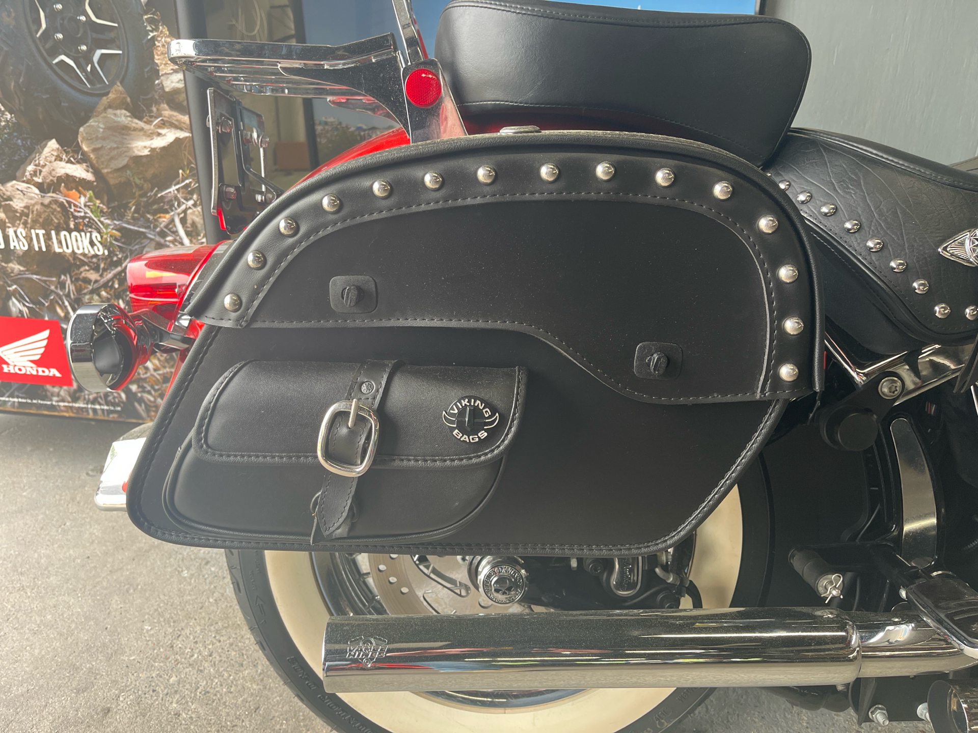 2013 Harley-Davidson Heritage Softail® Classic in West Bridgewater, Massachusetts - Photo 5