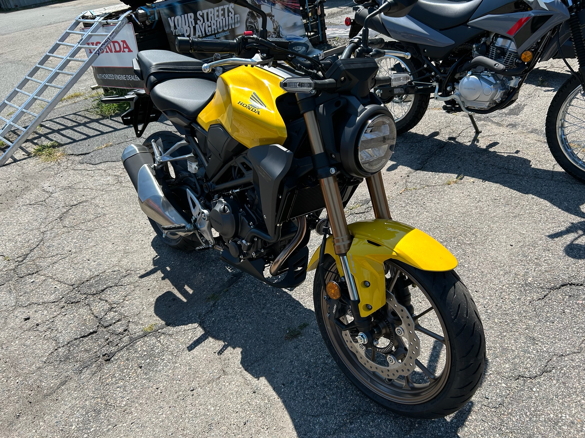 2026 CB300R ABS