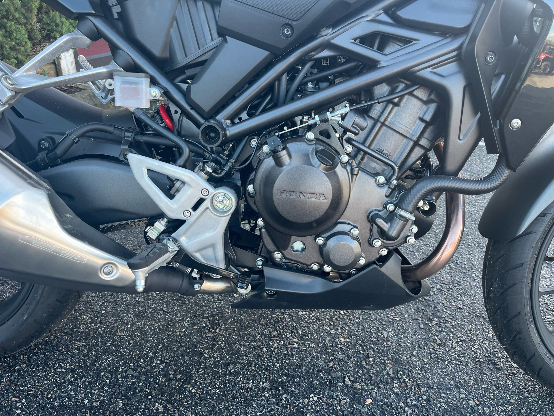 2023 Honda CB300R ABS in West Bridgewater, Massachusetts - Photo 4