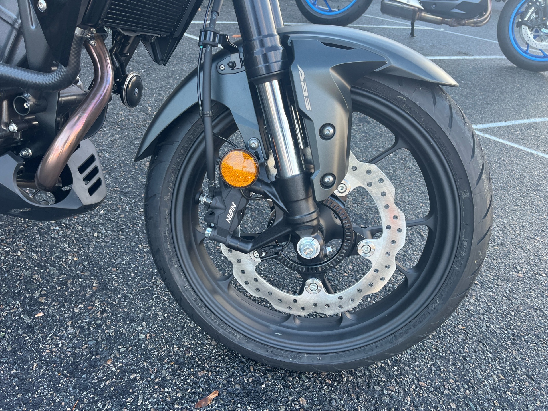 2023 Honda CB300R ABS in West Bridgewater, Massachusetts - Photo 9