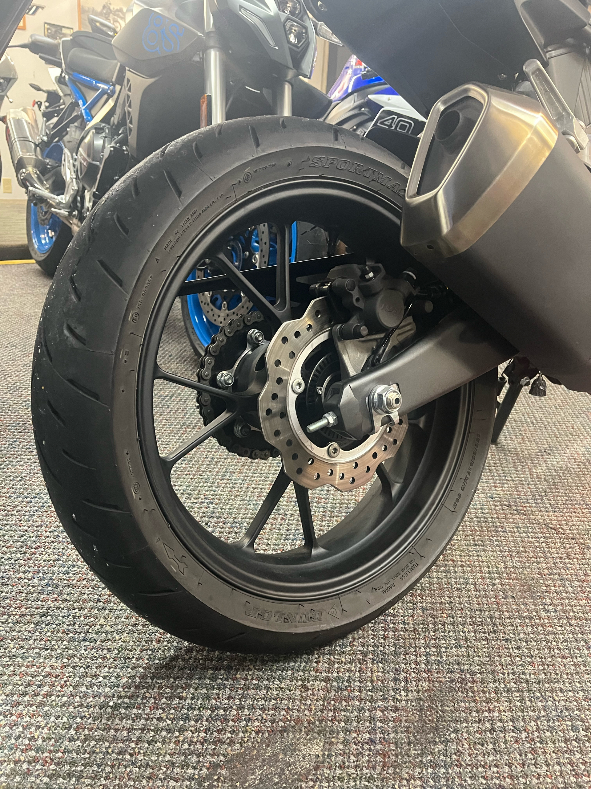 2023 Honda CB300R ABS in West Bridgewater, Massachusetts - Photo 4