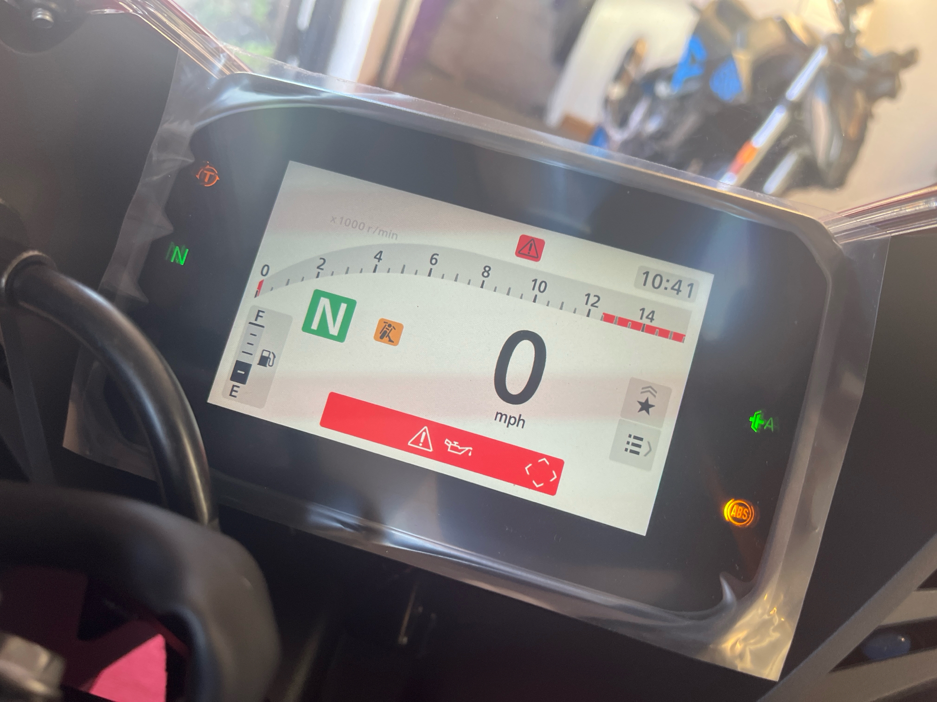 2025 Honda CBR650R E-Clutch in West Bridgewater, Massachusetts - Photo 8