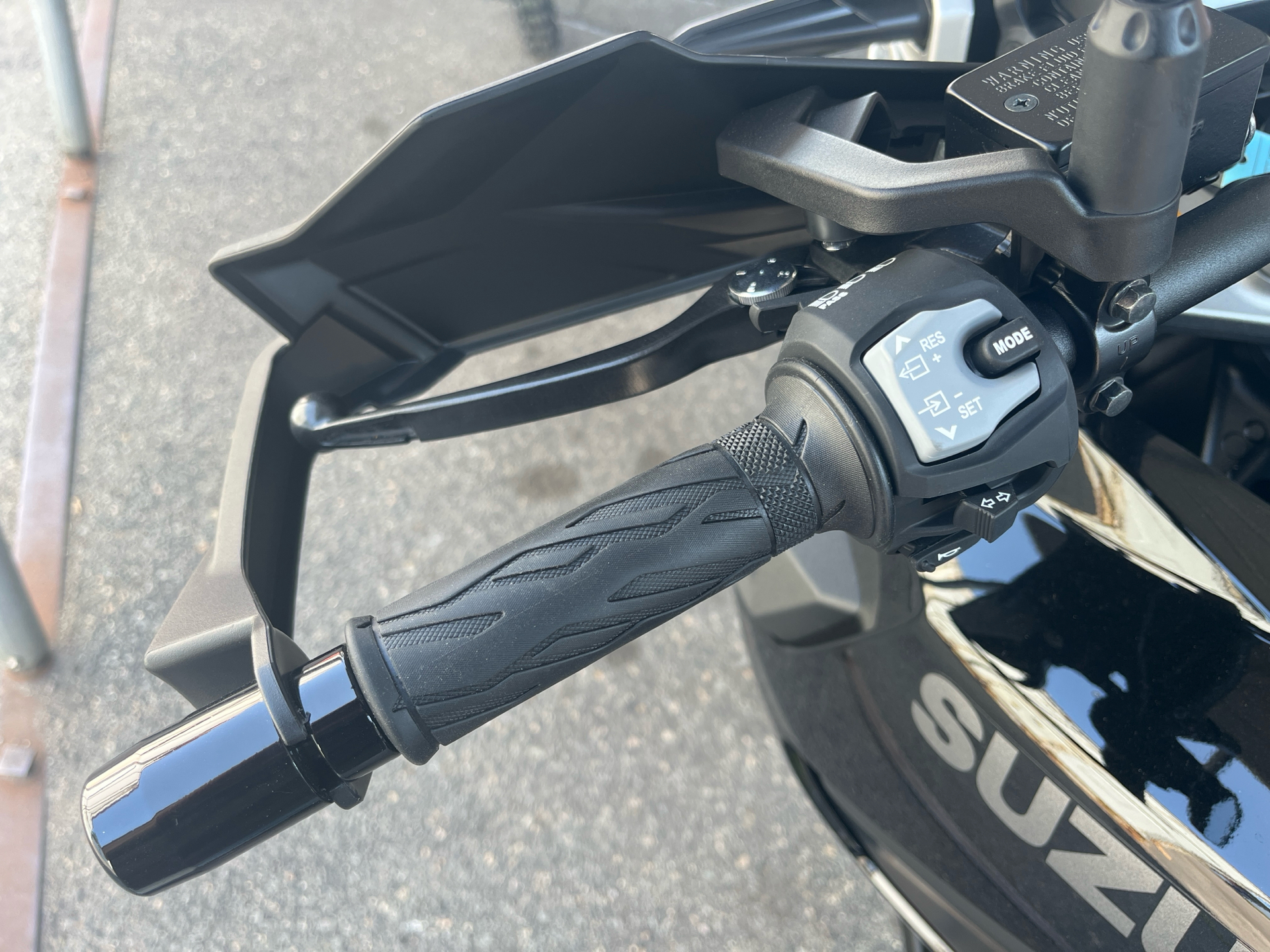 2024 Suzuki V-Strom 1050DE in West Bridgewater, Massachusetts - Photo 9