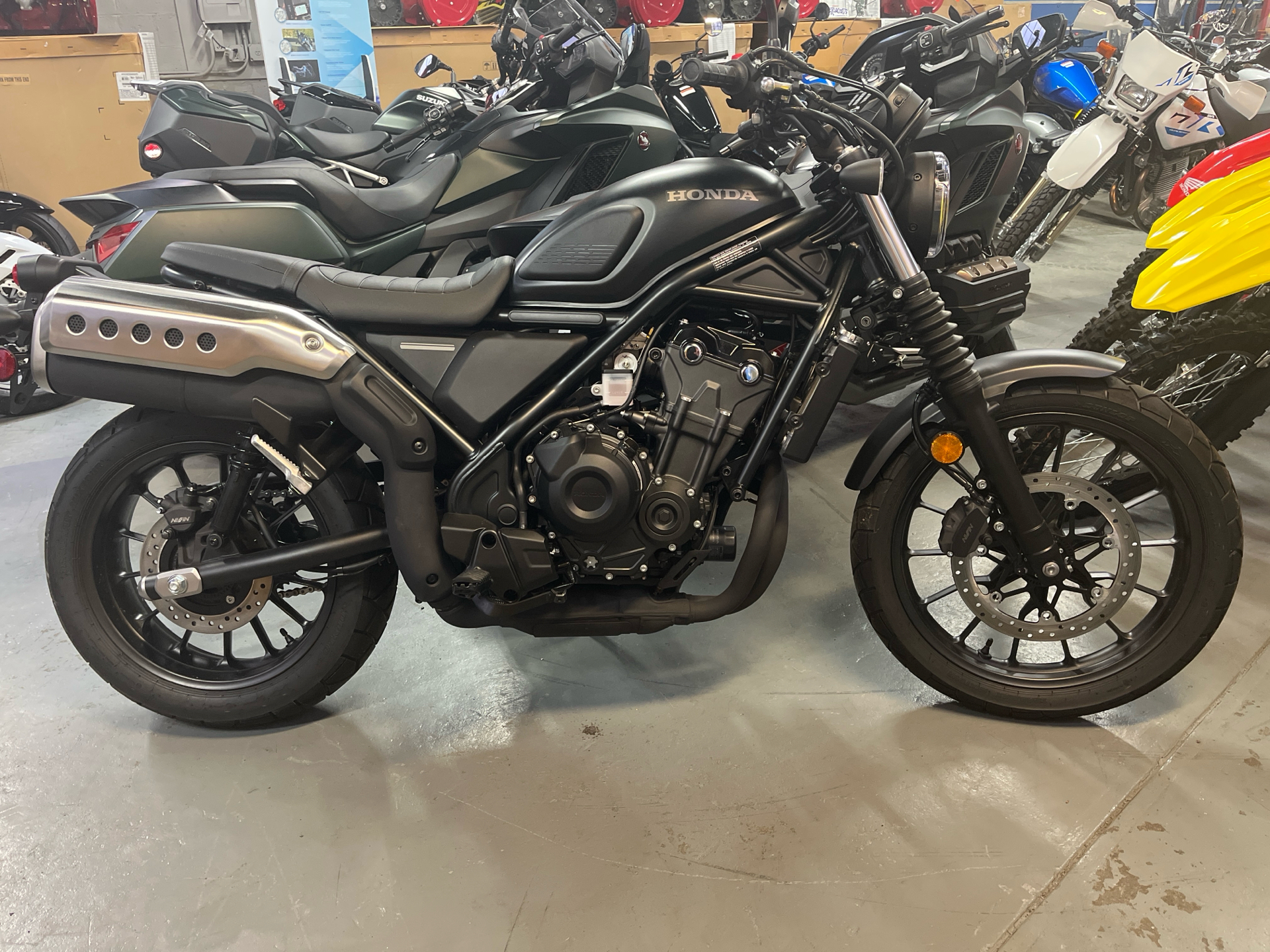 2024 Honda SCL500 in West Bridgewater, Massachusetts - Photo 1