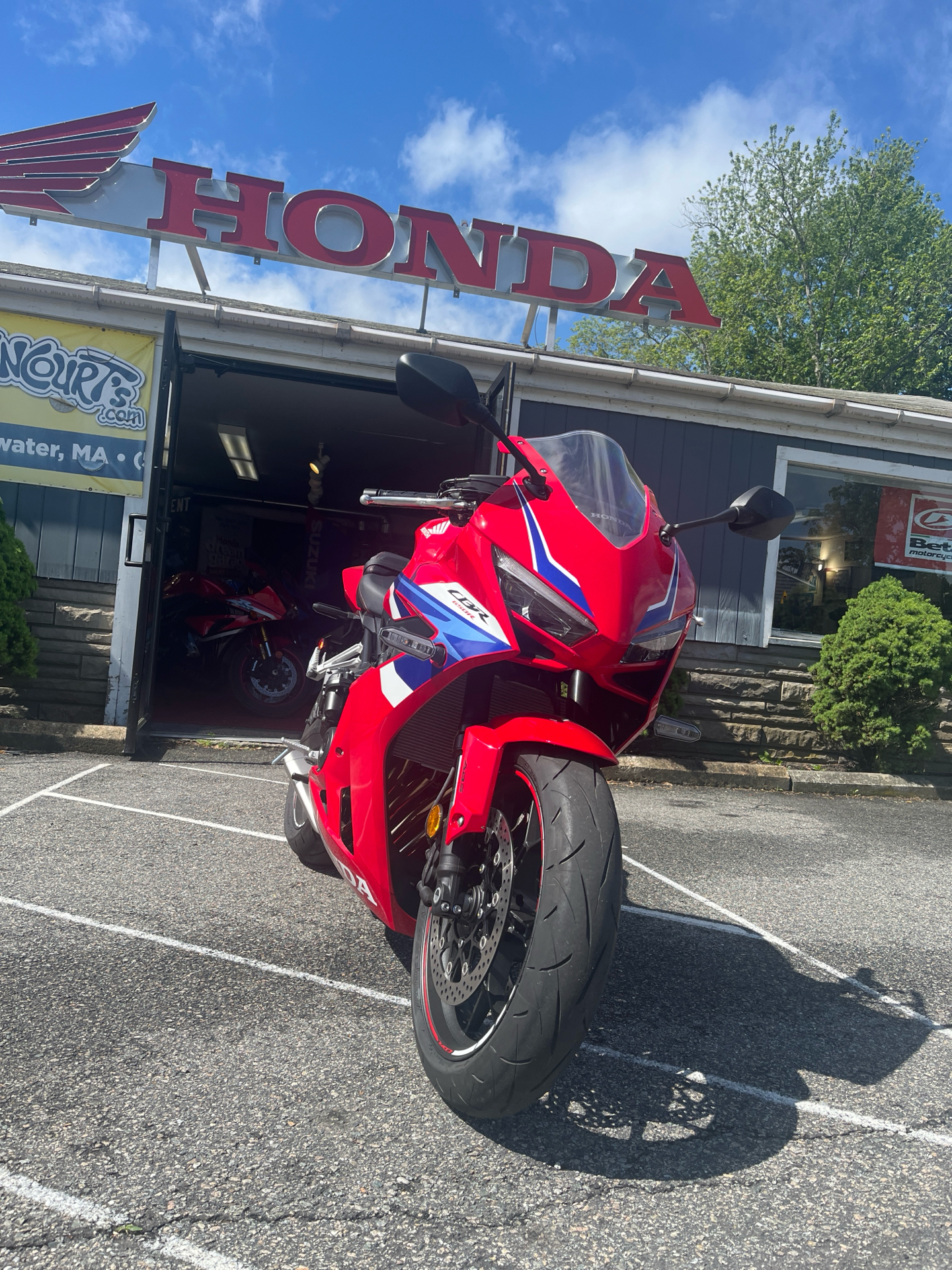2024 Honda CBR650R ABS in West Bridgewater, Massachusetts - Photo 5