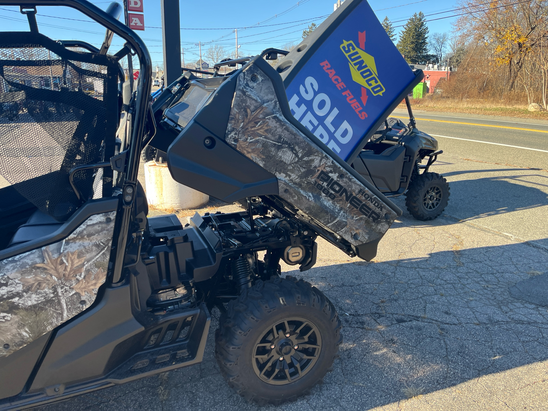 2024 Honda Pioneer 1000-6 Deluxe Crew in West Bridgewater, Massachusetts - Photo 12