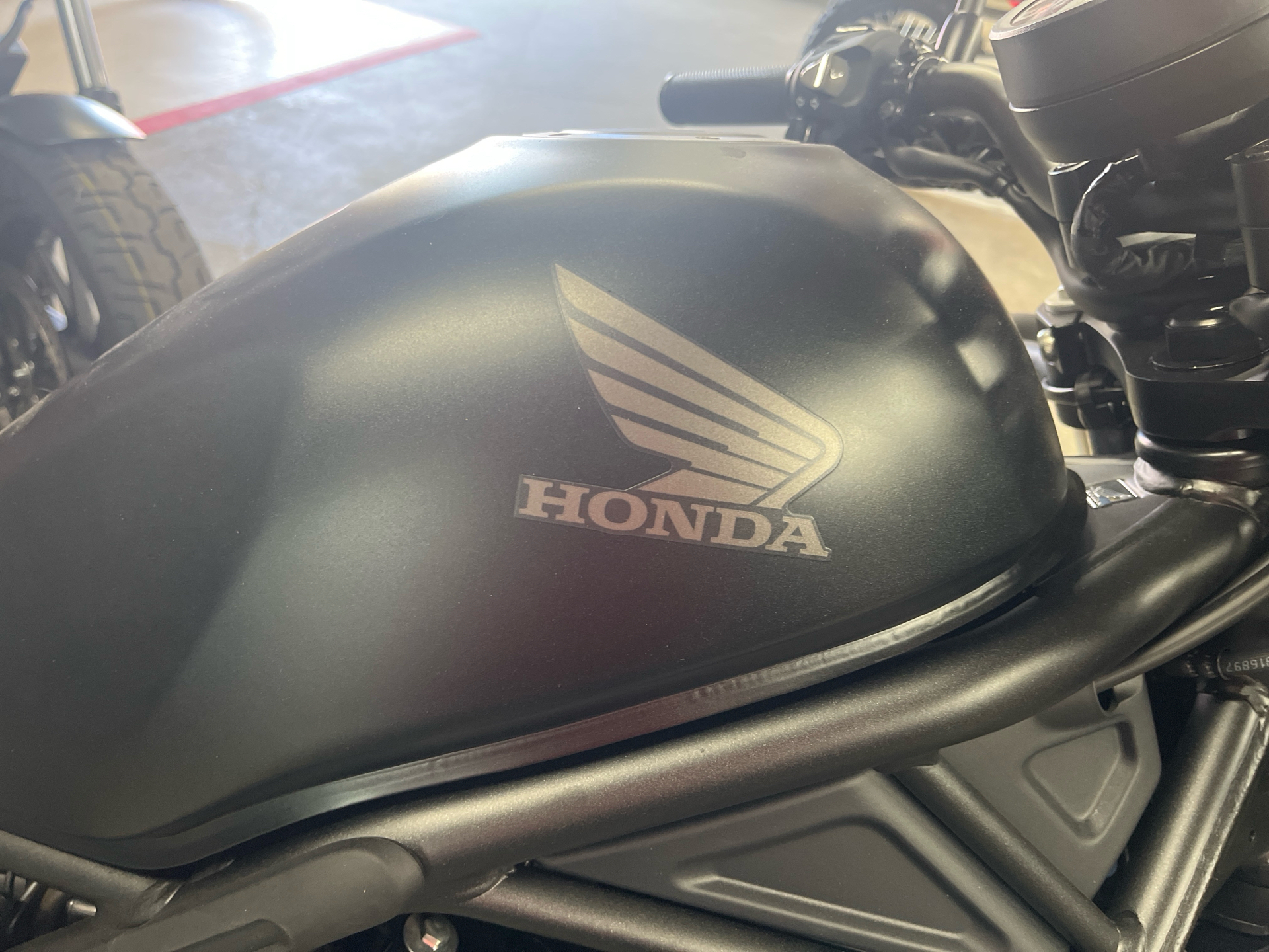 2025 Honda Rebel 500 ABS in West Bridgewater, Massachusetts - Photo 2