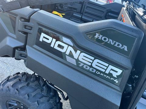 2026 Honda Pioneer 700-4 Deluxe in West Bridgewater, Massachusetts - Photo 2