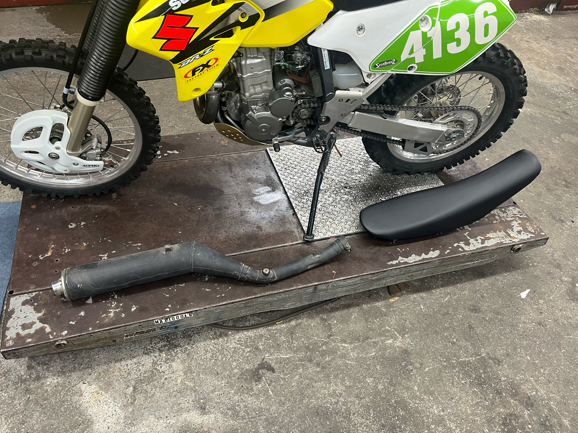 2004 Suzuki DRZ400E in West Bridgewater, Massachusetts - Photo 7