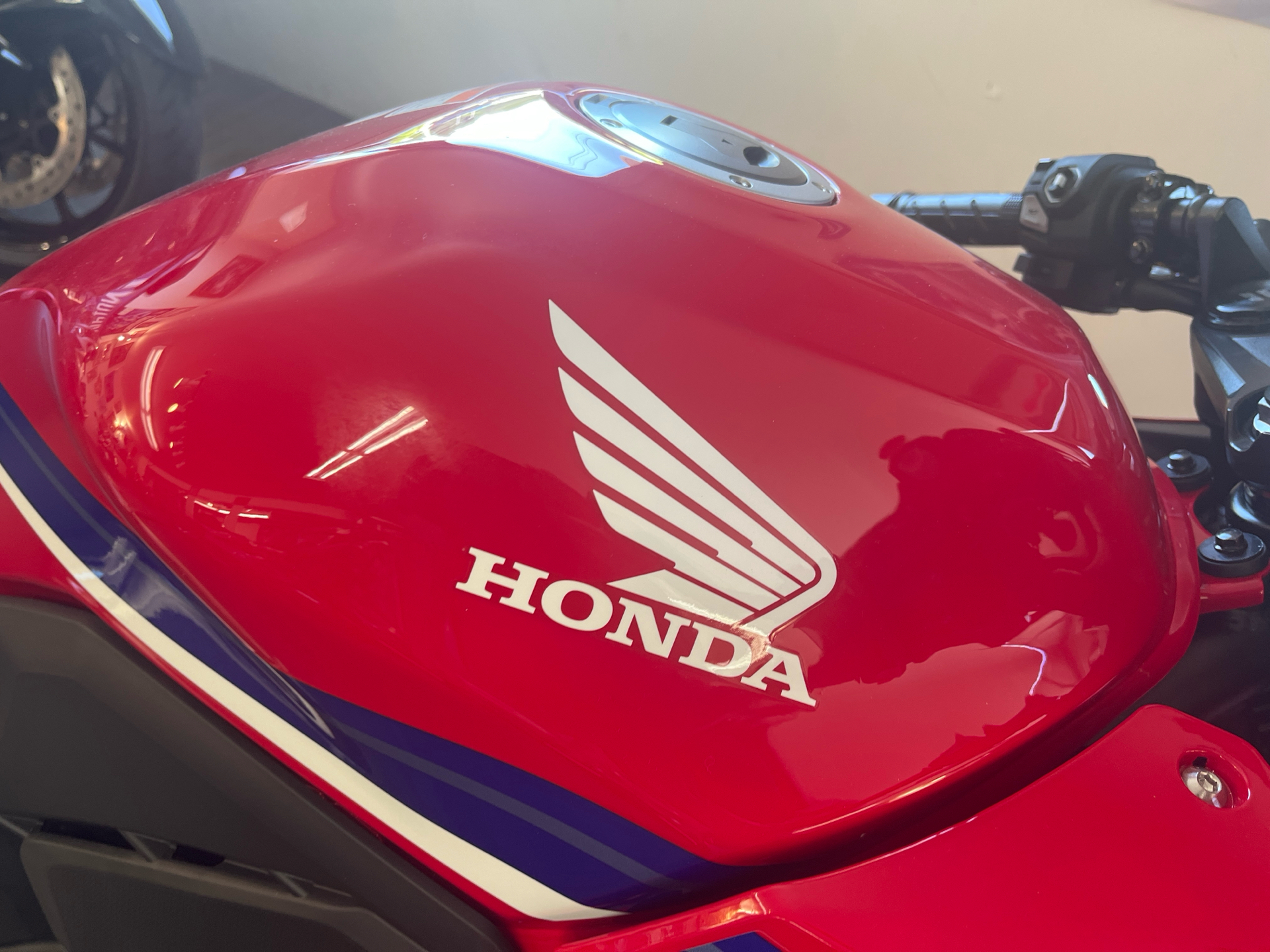 2025 Honda CBR500R in West Bridgewater, Massachusetts - Photo 3