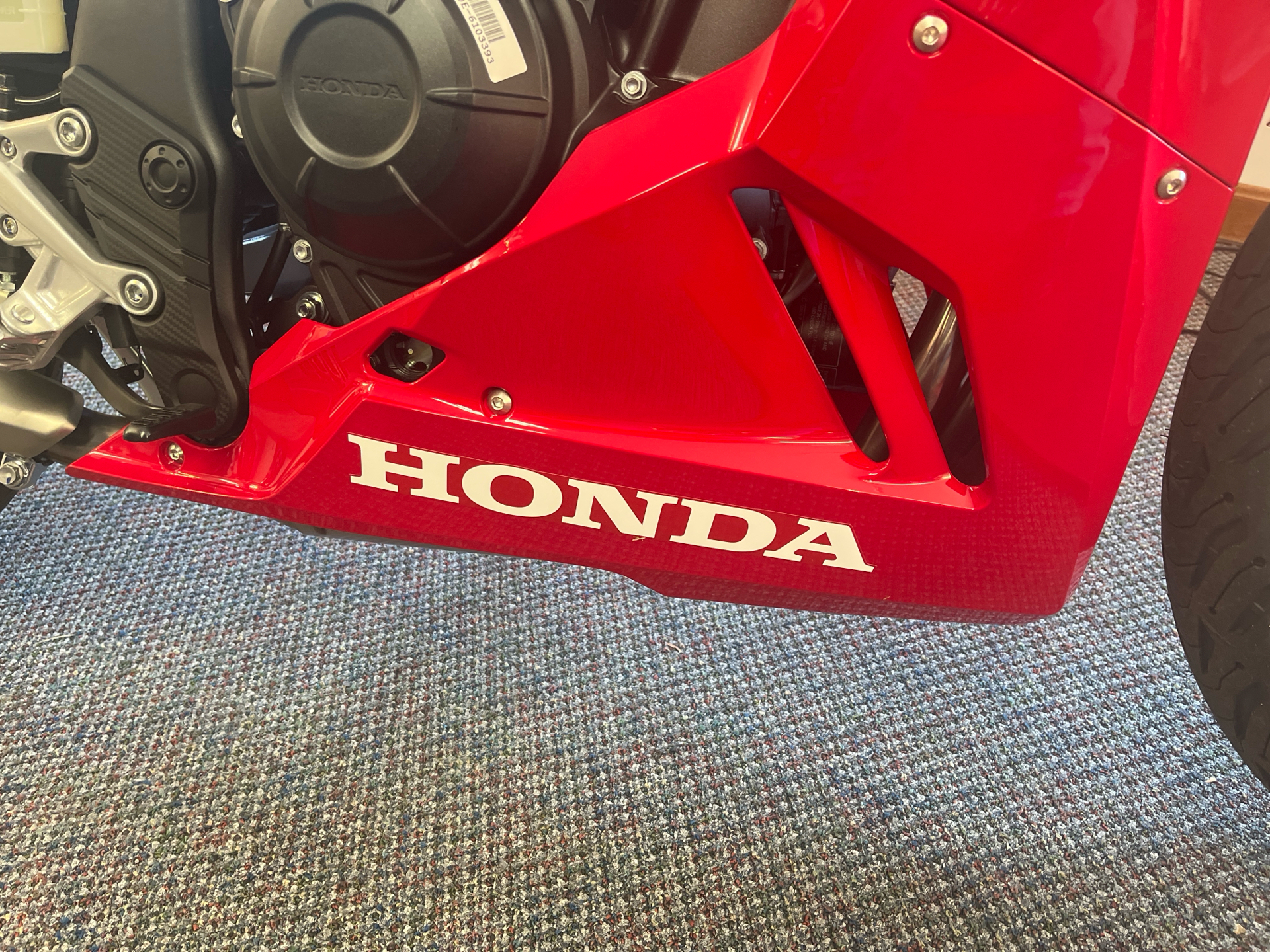 2025 Honda CBR500R in West Bridgewater, Massachusetts - Photo 5