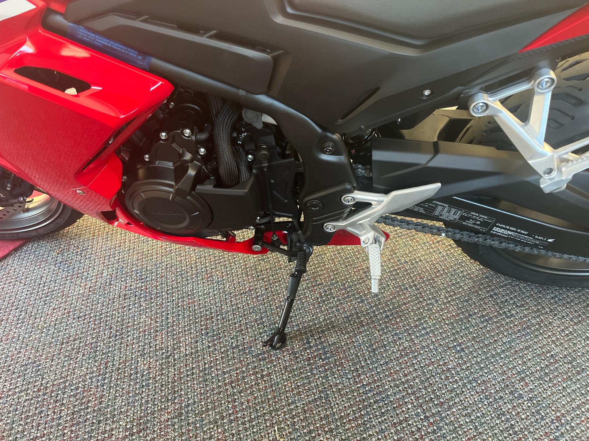 2025 Honda CBR500R in West Bridgewater, Massachusetts - Photo 10