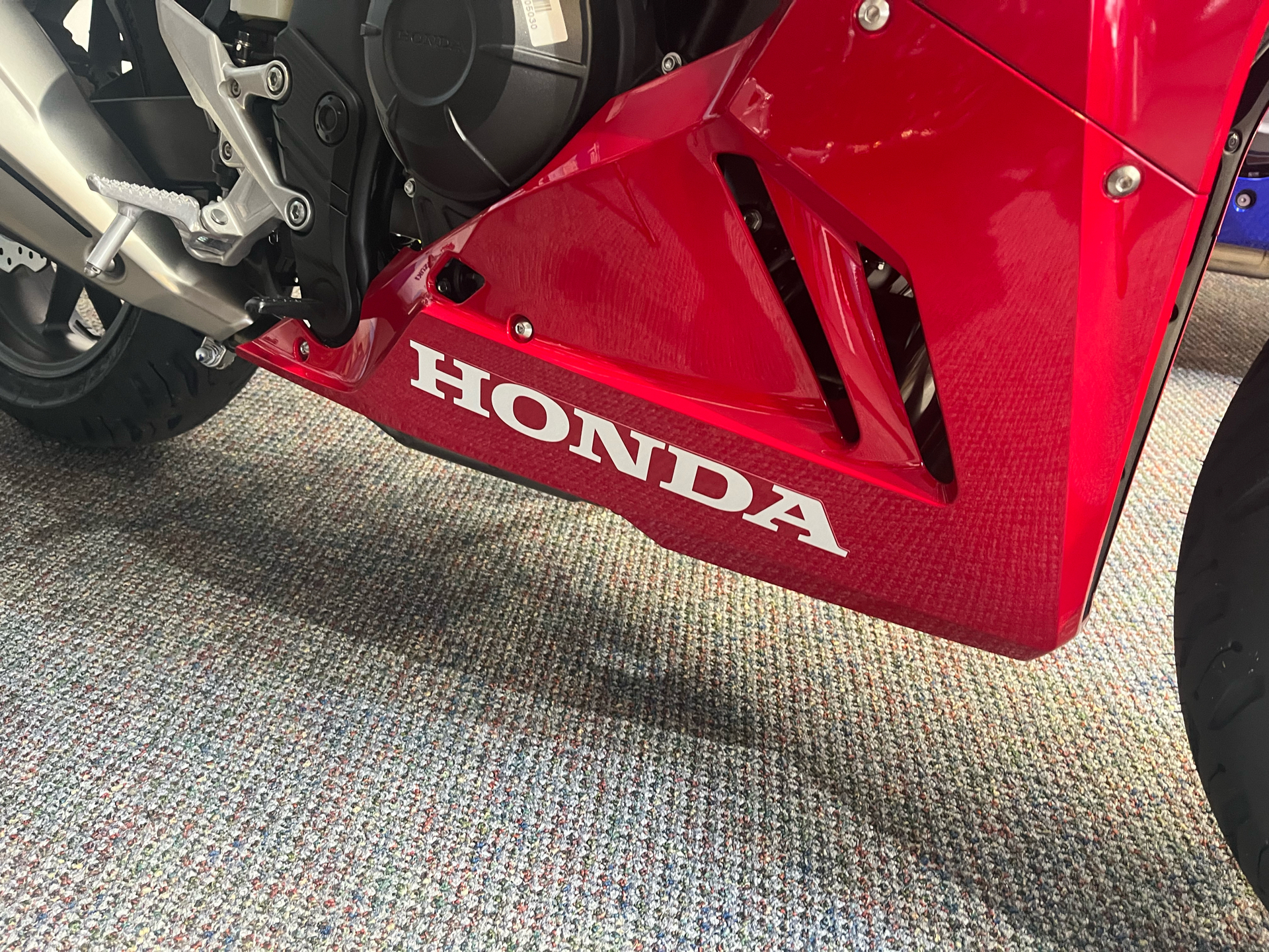 2025 Honda CBR500R in West Bridgewater, Massachusetts - Photo 5
