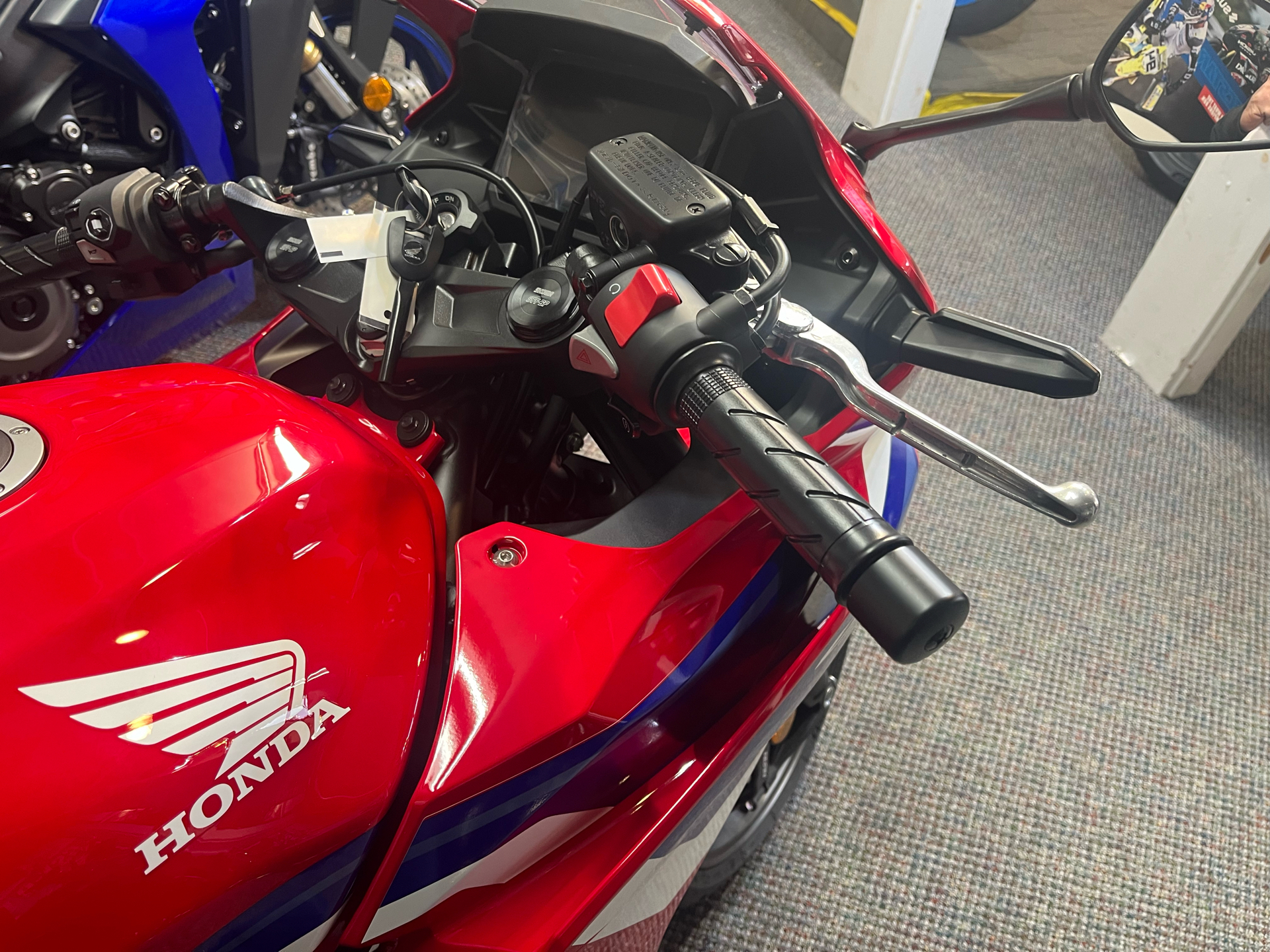 2025 Honda CBR500R in West Bridgewater, Massachusetts - Photo 7