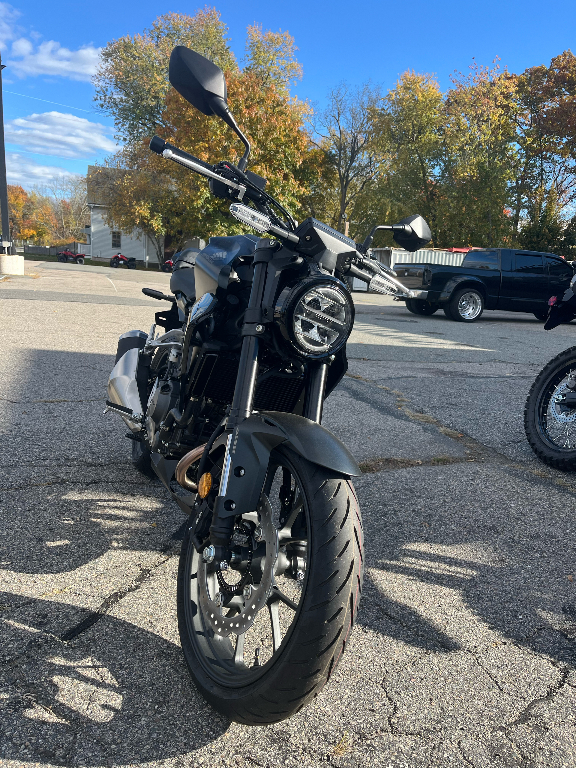 2025 Honda CB300R ABS in West Bridgewater, Massachusetts - Photo 4