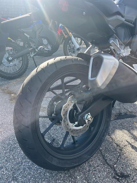 2025 Honda CB300R ABS in West Bridgewater, Massachusetts - Photo 5