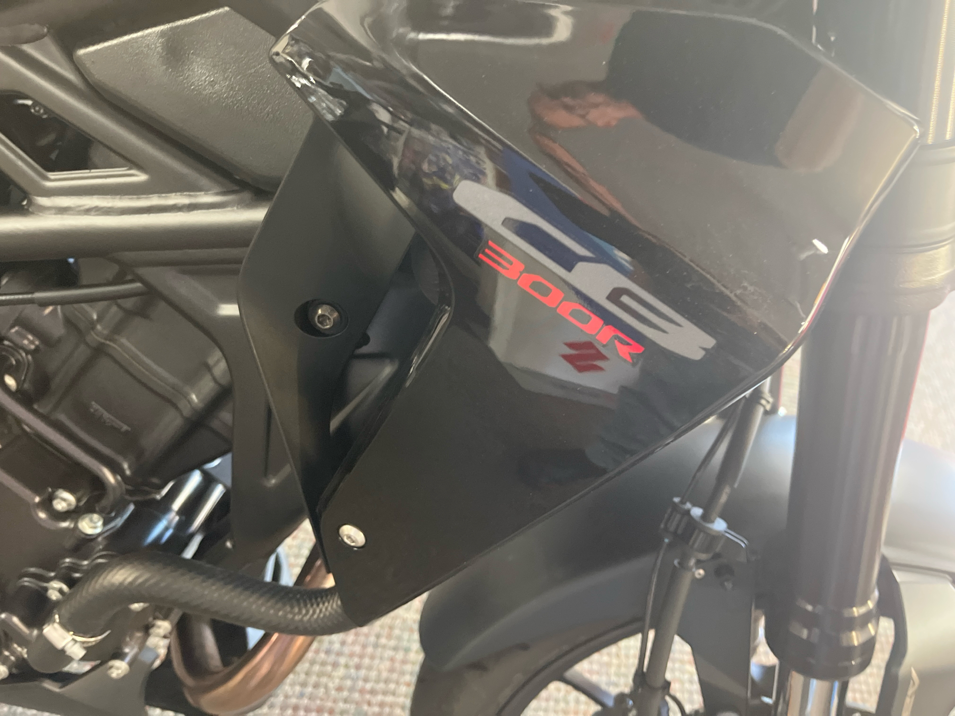 2025 Honda CB300R ABS in West Bridgewater, Massachusetts - Photo 2
