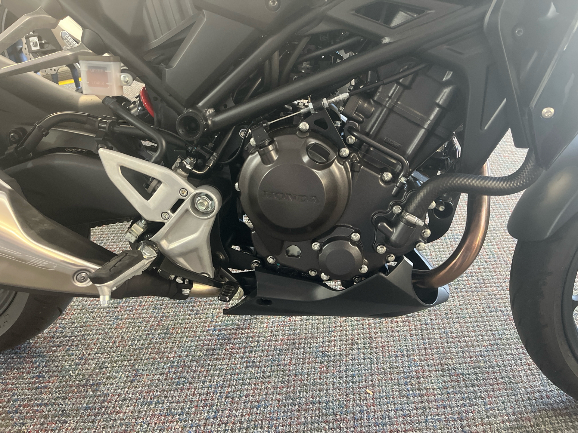2025 Honda CB300R ABS in West Bridgewater, Massachusetts - Photo 6