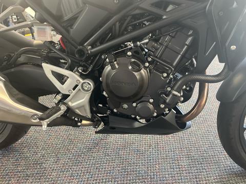 2025 Honda CB300R ABS in West Bridgewater, Massachusetts - Photo 6