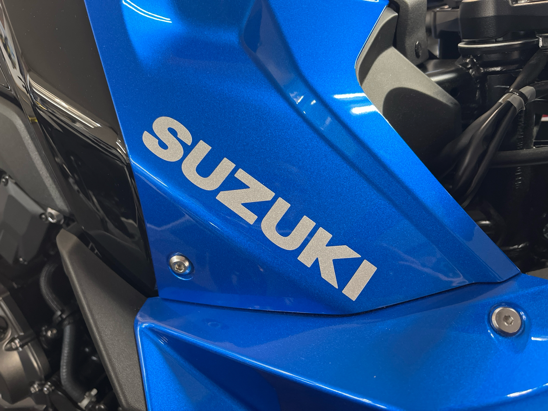 2024 Suzuki GSX-8R in West Bridgewater, Massachusetts - Photo 5
