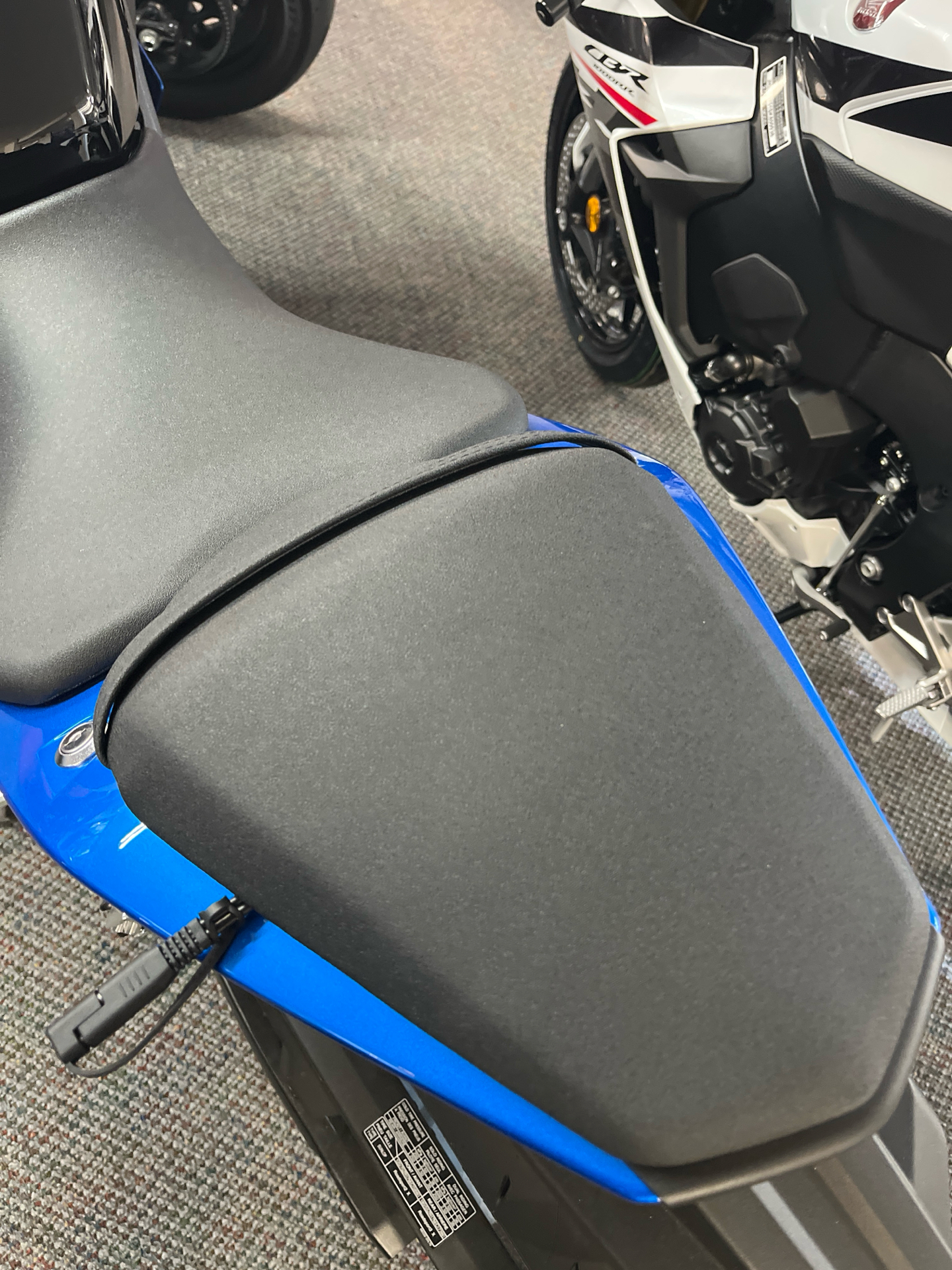 2024 Suzuki GSX-8R in West Bridgewater, Massachusetts - Photo 8