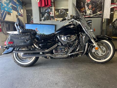 2005 Suzuki Boulevard C90 Black in West Bridgewater, Massachusetts - Photo 1