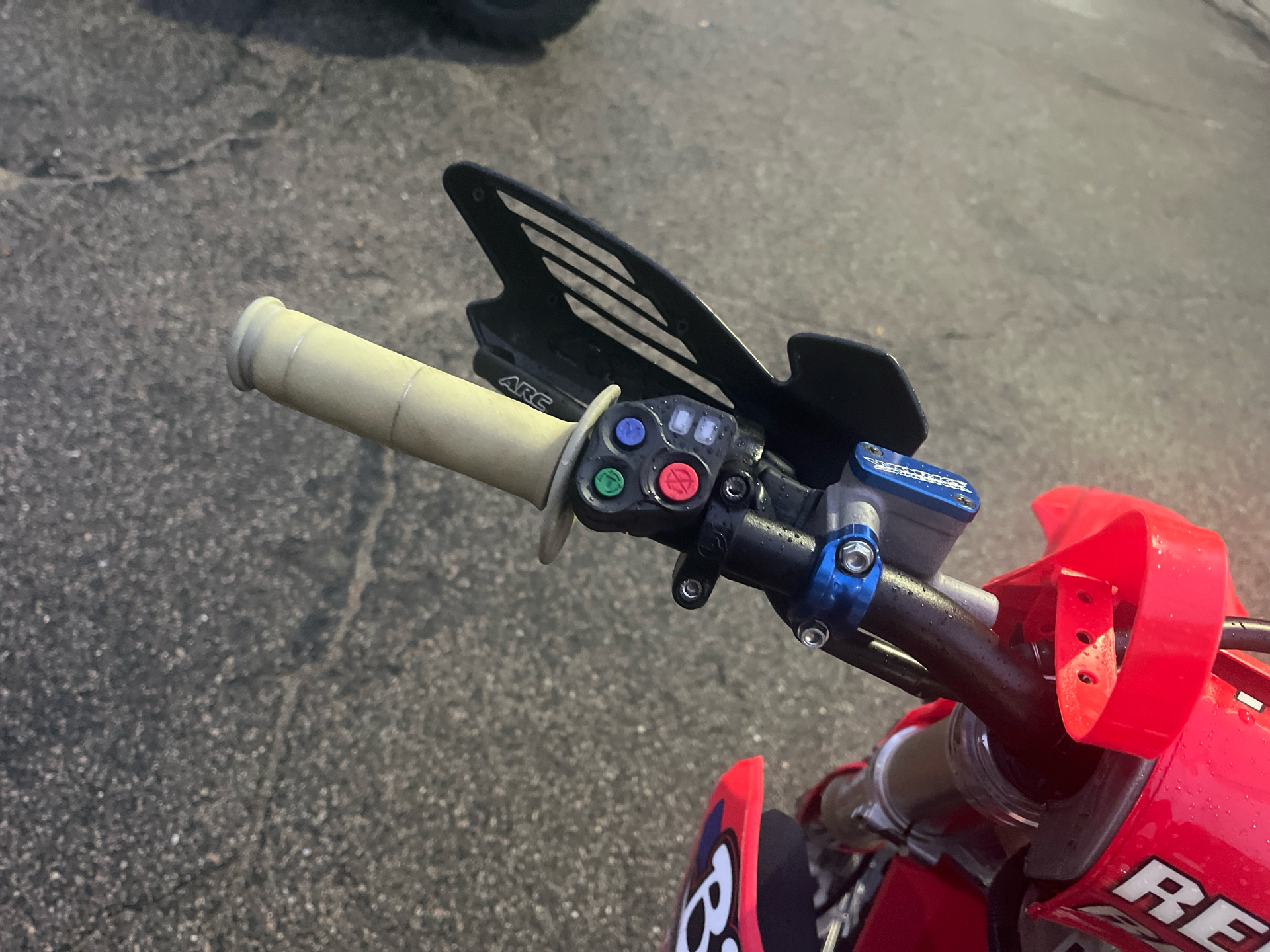 2021 Honda CRF450R in West Bridgewater, Massachusetts - Photo 9
