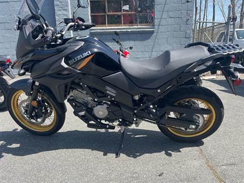 2024 Suzuki V-Strom 650XT in West Bridgewater, Massachusetts - Photo 6