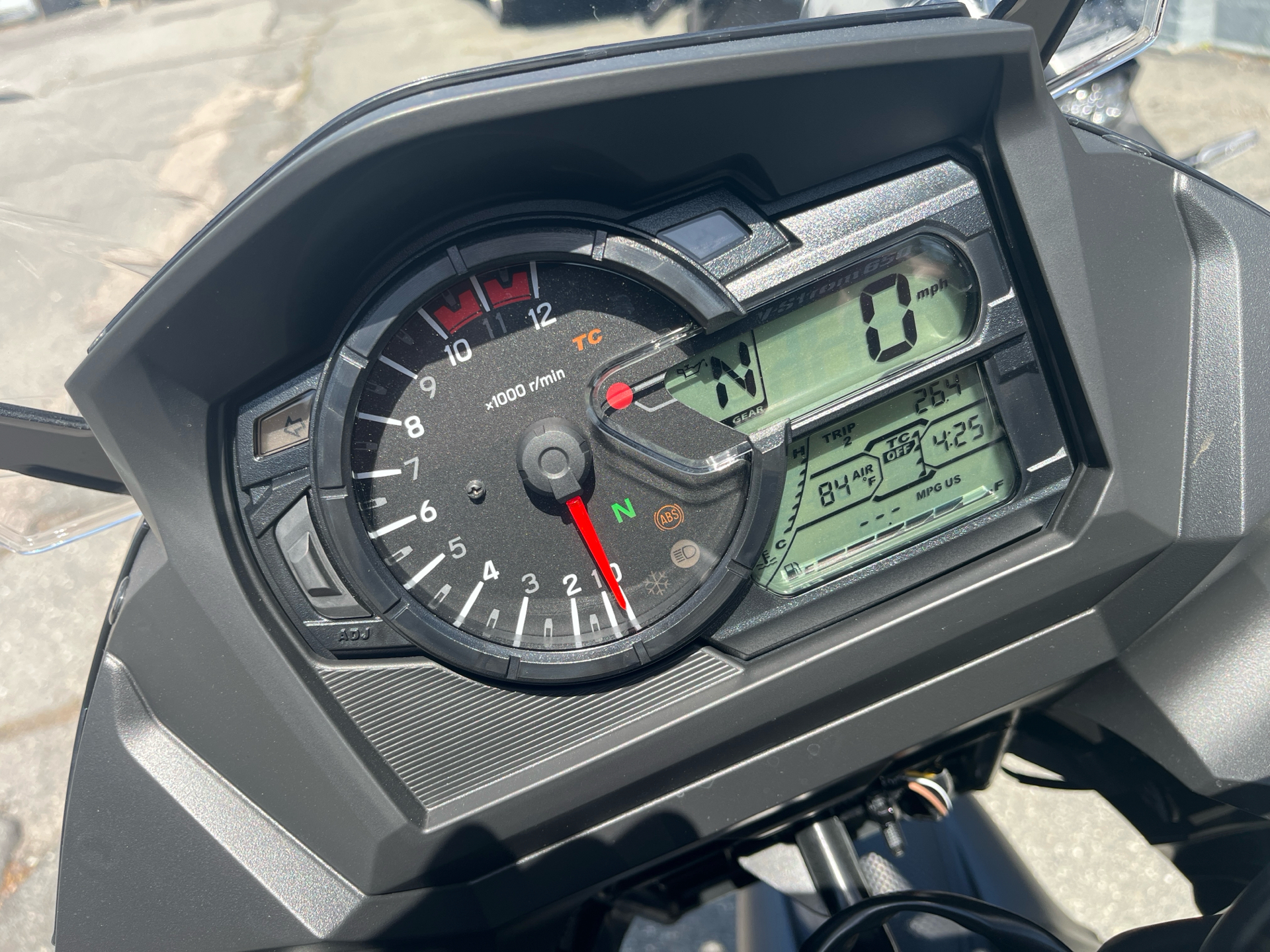 2024 Suzuki V-Strom 650XT in West Bridgewater, Massachusetts - Photo 8