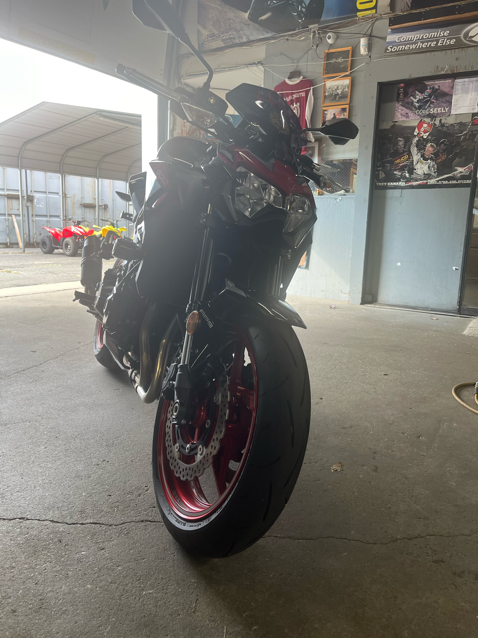 2024 Kawasaki Z900 ABS in West Bridgewater, Massachusetts - Photo 5
