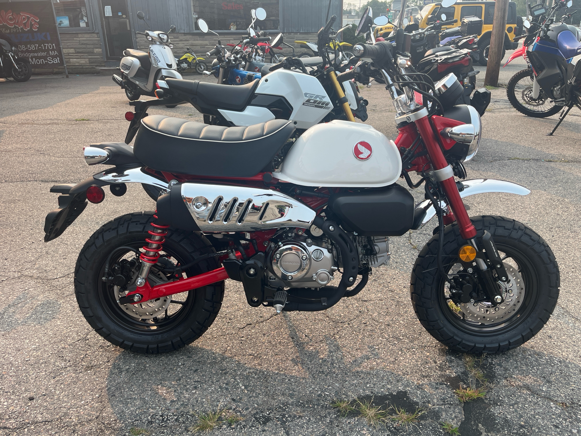 2025 Honda Monkey ABS in West Bridgewater, Massachusetts - Photo 1
