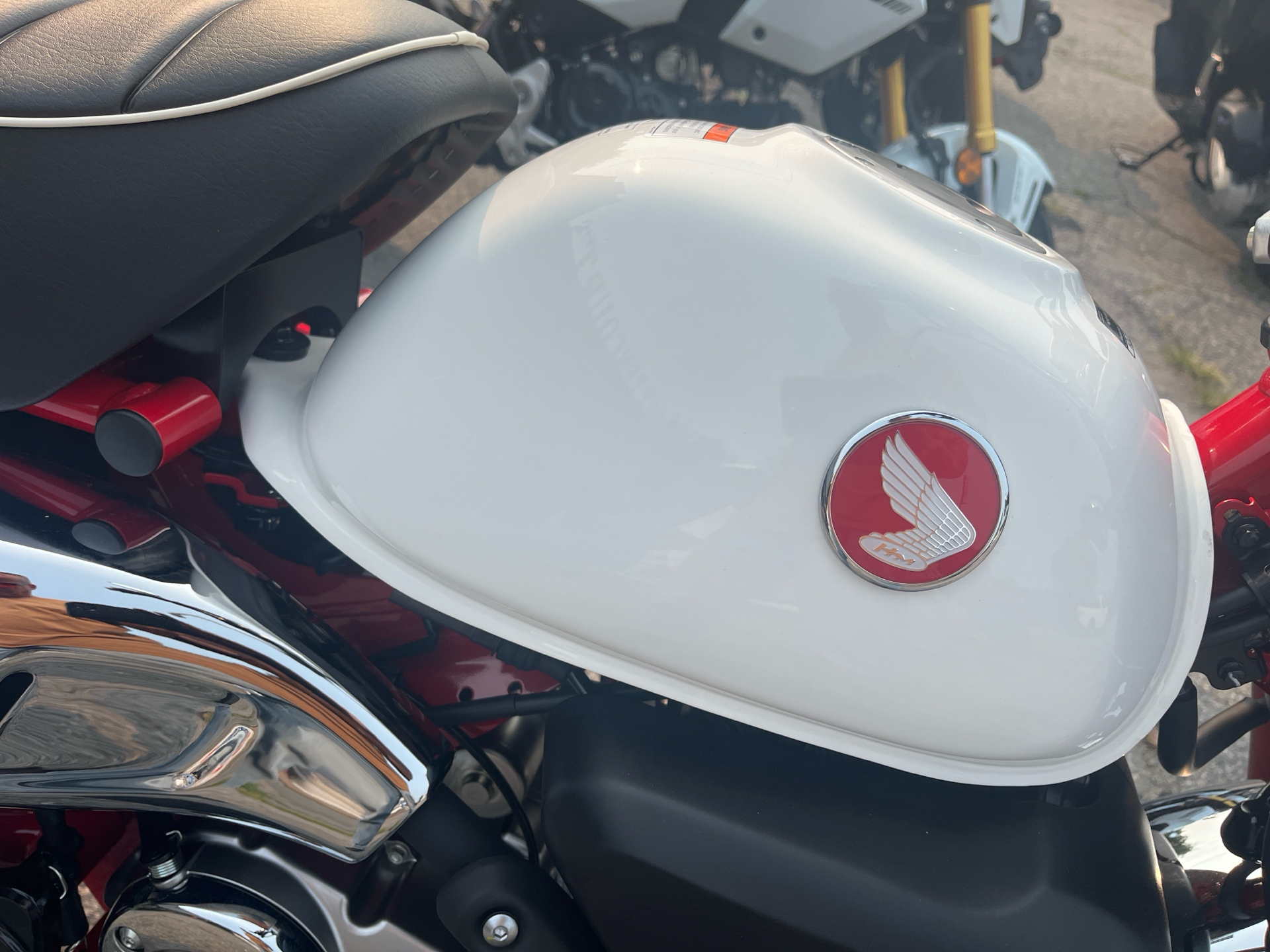 2025 Honda Monkey ABS in West Bridgewater, Massachusetts - Photo 2