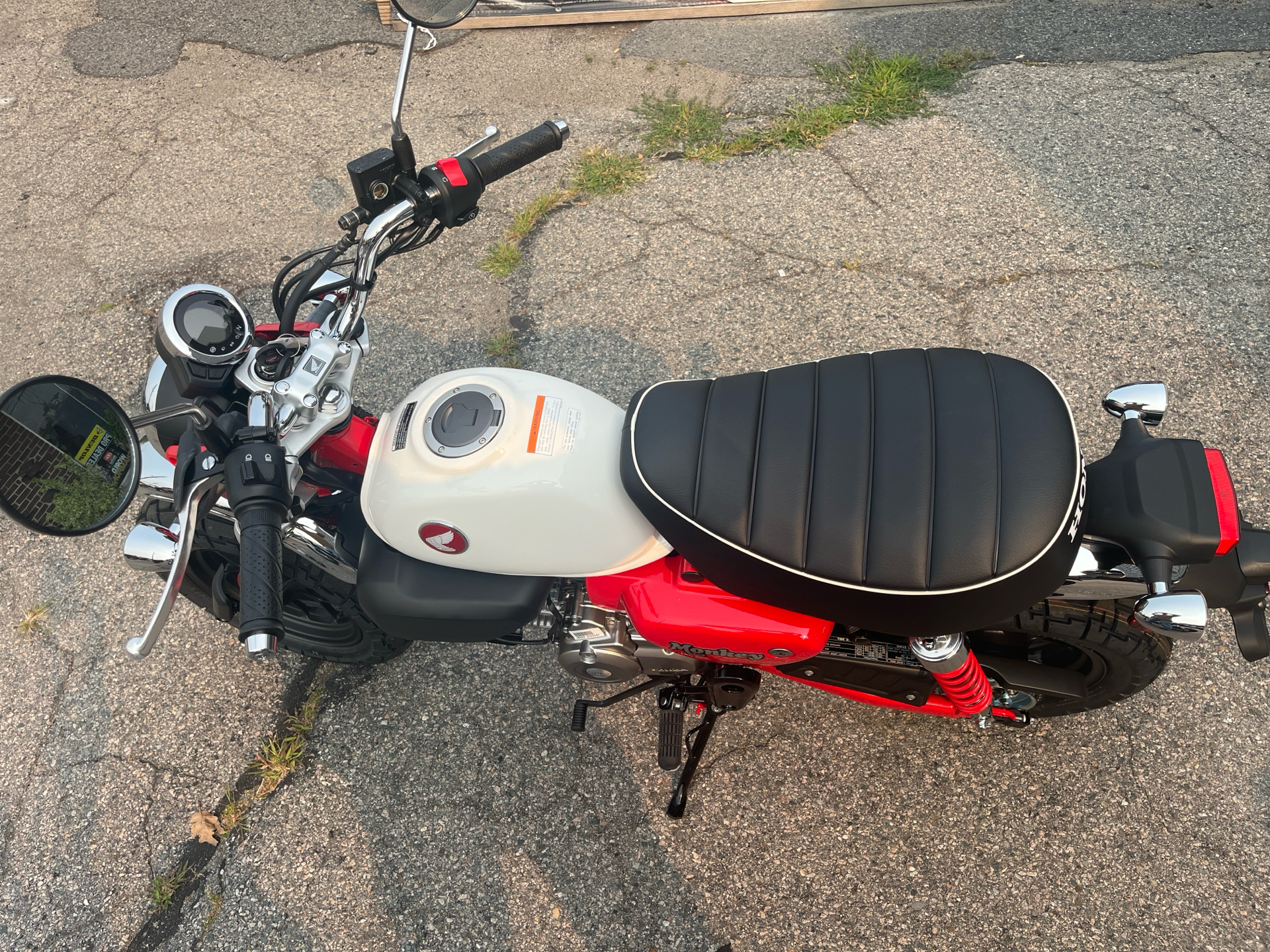 2025 Honda Monkey ABS in West Bridgewater, Massachusetts - Photo 8
