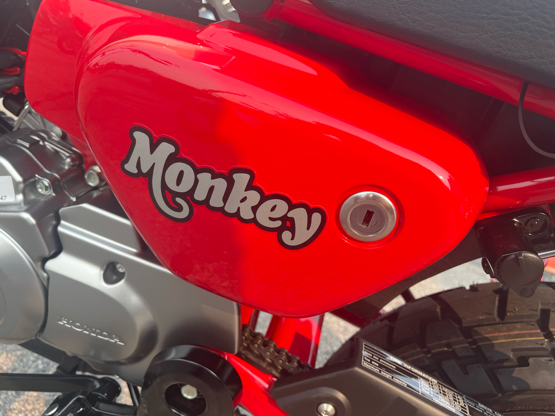 2025 Honda Monkey ABS in West Bridgewater, Massachusetts - Photo 9