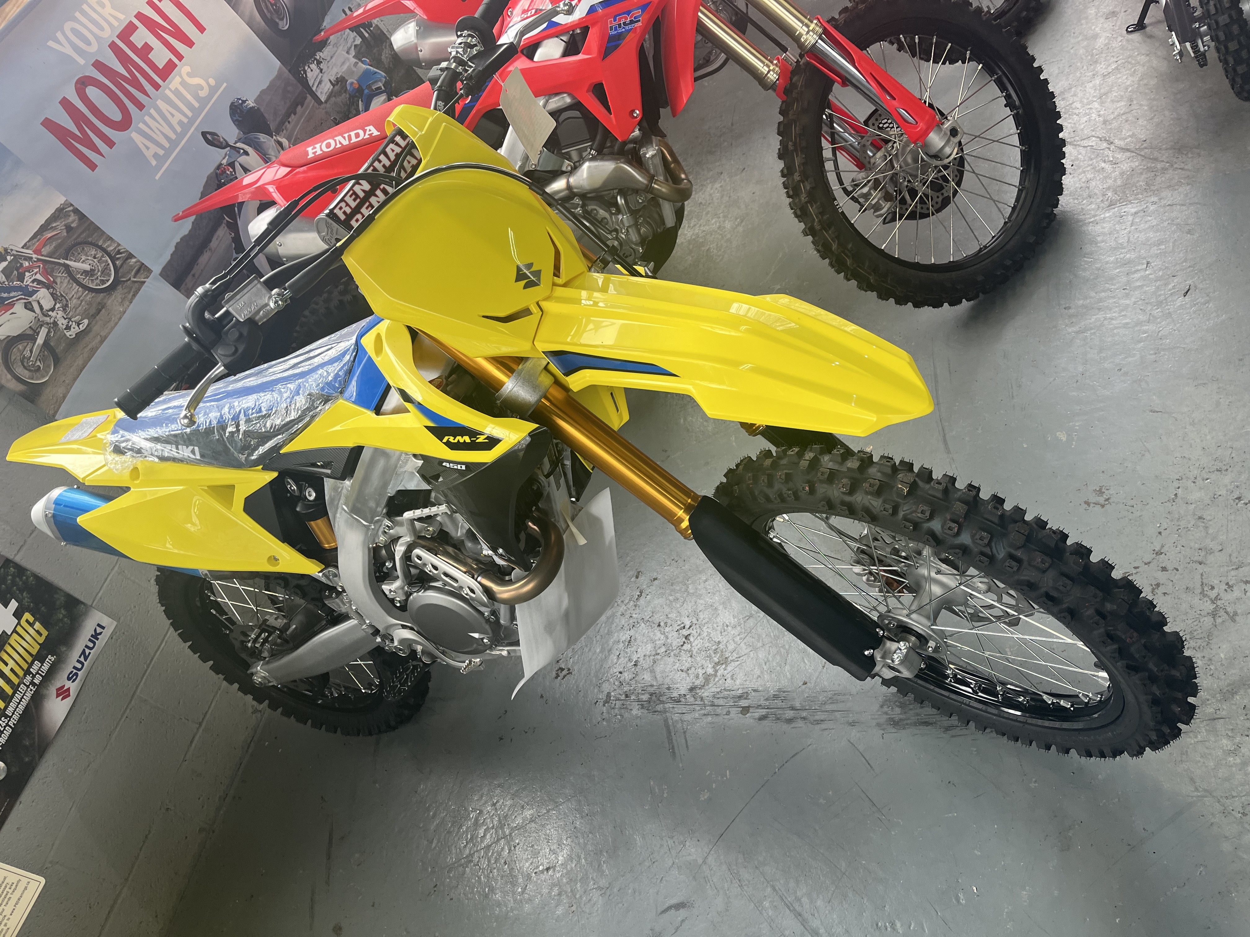 2026 Suzuki RM-Z450 in West Bridgewater, Massachusetts - Photo 4