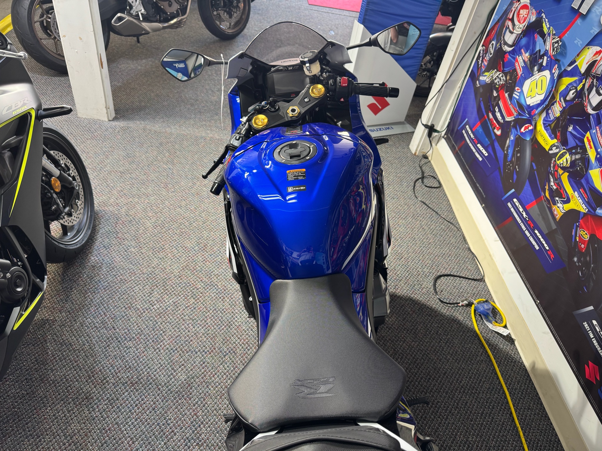 2027 Suzuki GSX-R1000 40th Anniversary Edition 5